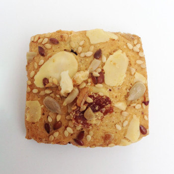 BISCOTTI AL FARRO UVETTA E FRUTTA SECCA 320 g